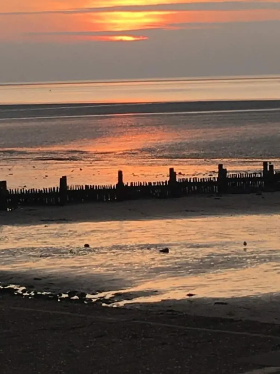 3 Bedroom Chalet in Hunstanton Pets go Free