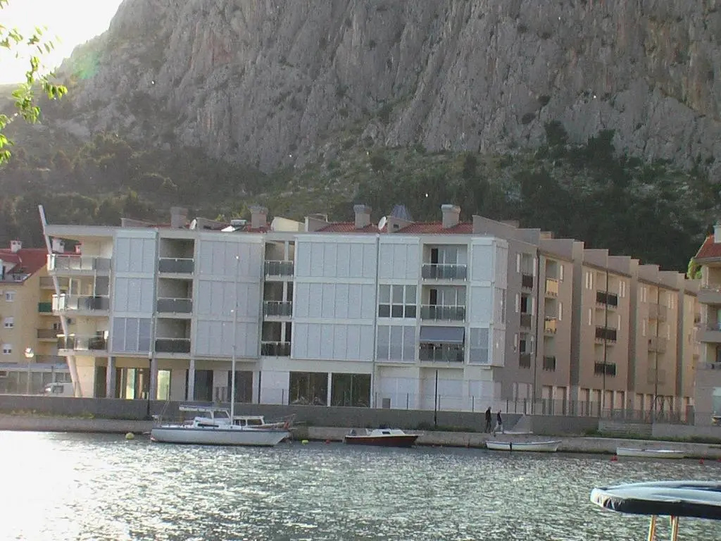 Petar Apartments