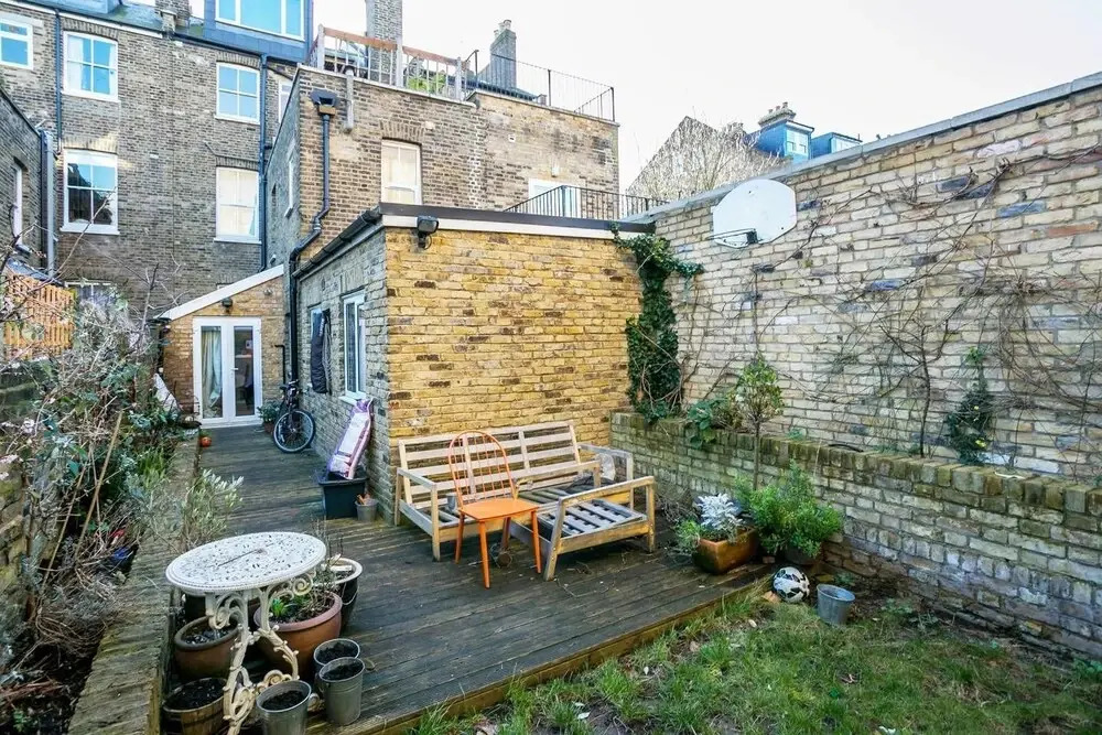 Bright 3 Bedroom Trendy Home by Hampstead