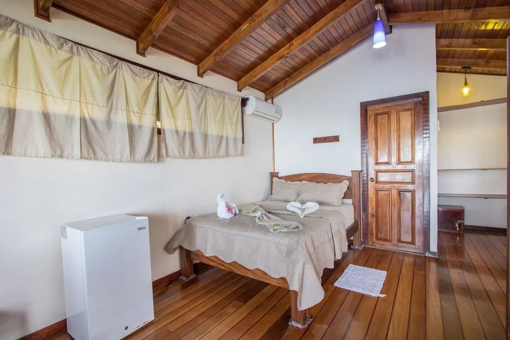 Cotingas Ocean View