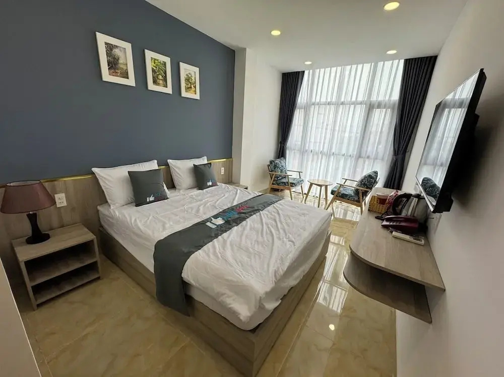 Like Hotel