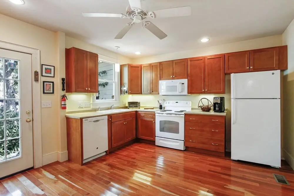 Historic 4BR w/Fenced Yard in the Victorian District Home