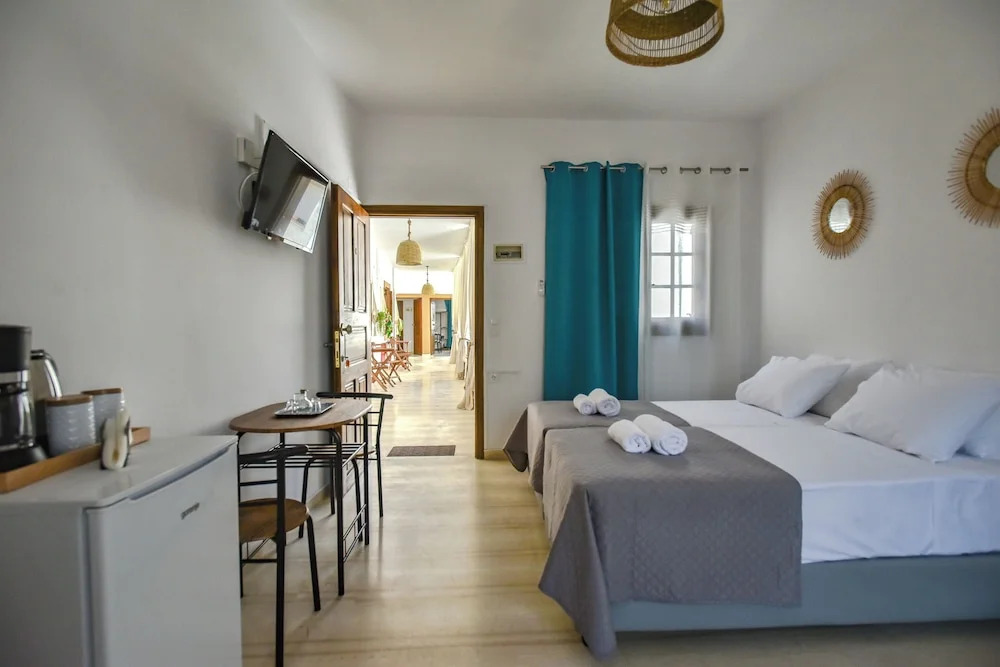 Renia Studios - Pool & Beach in 150m - Agia Pelagia