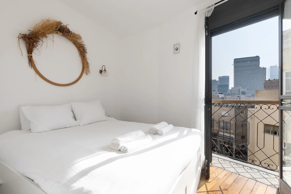 Chic and Sunny in the Heart of Tel Aviv