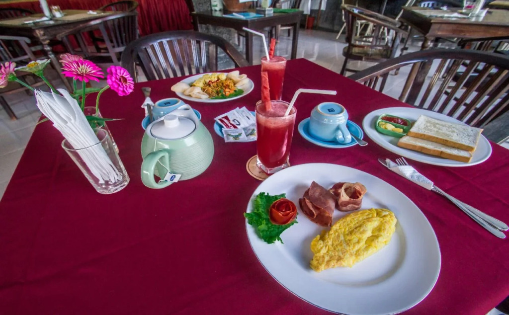 Puri Saron Hotel Madangan - Gianyar