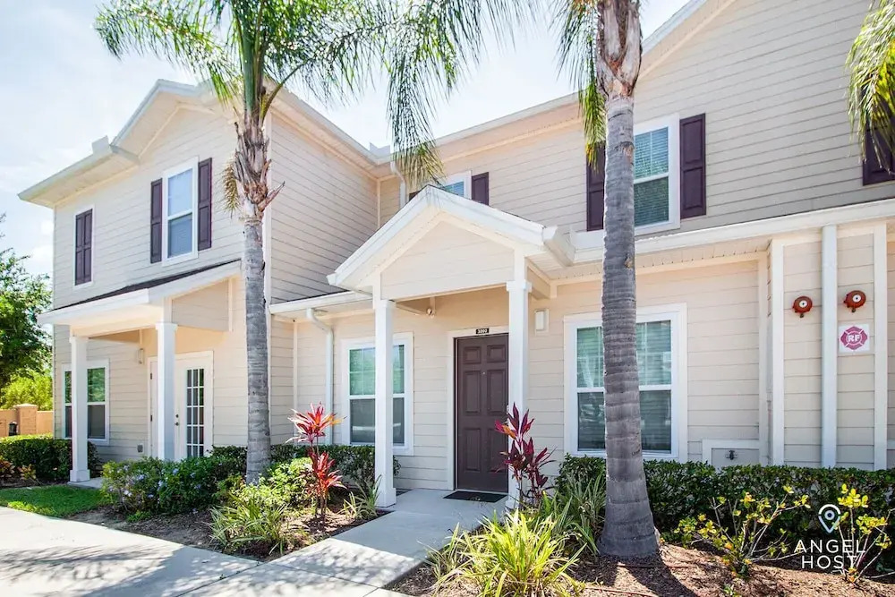 Unique Inspiration-themed Townhome Near Disney!