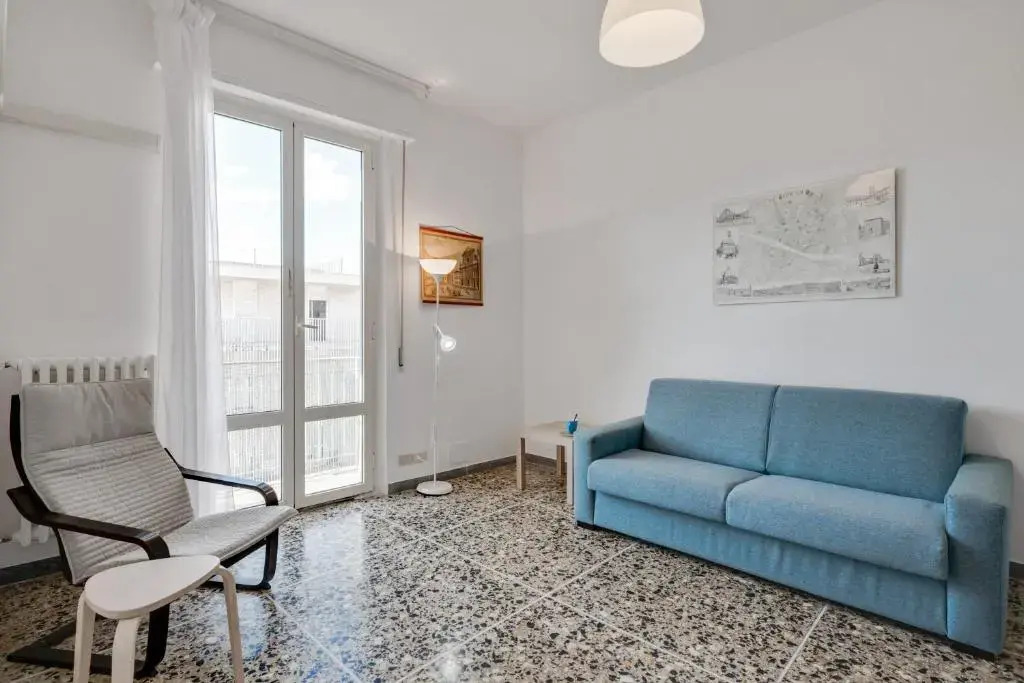 Lulli Cozy Apartment with Balcony