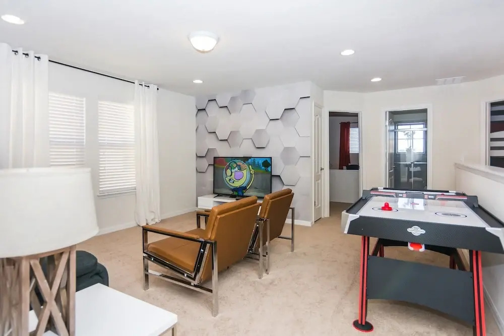 Luxurious Vacation Home at Westside 8973