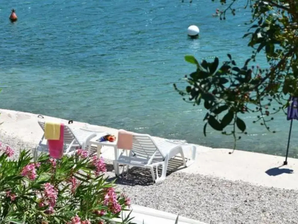 Lovely Apartment in Pirovac With Balcony