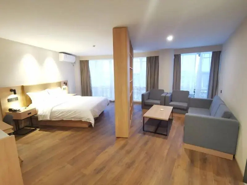 GreenTree Inn Nantong Haimen Zhengyu Town Government