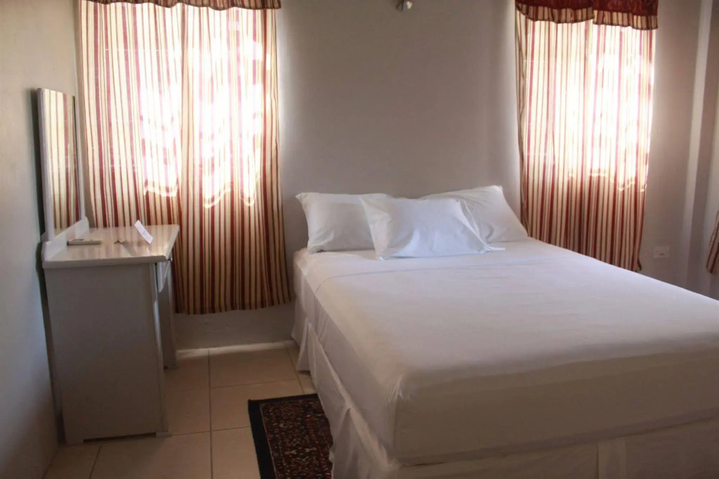 Rejens Hotel