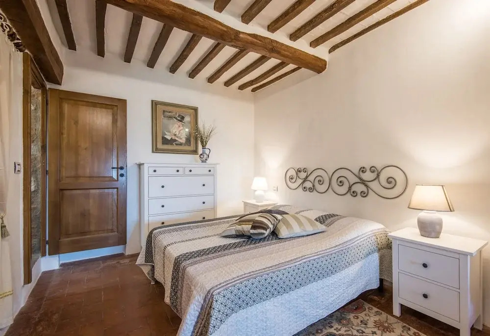 Apartment in the Heart of Radicondoli With Views Over the Hills and Wi-fi