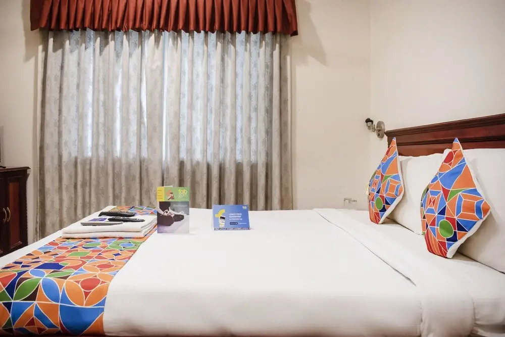 OYO 8198 Hotel Raj International
