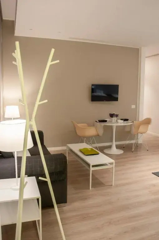 NICOLAS APARTMENTS