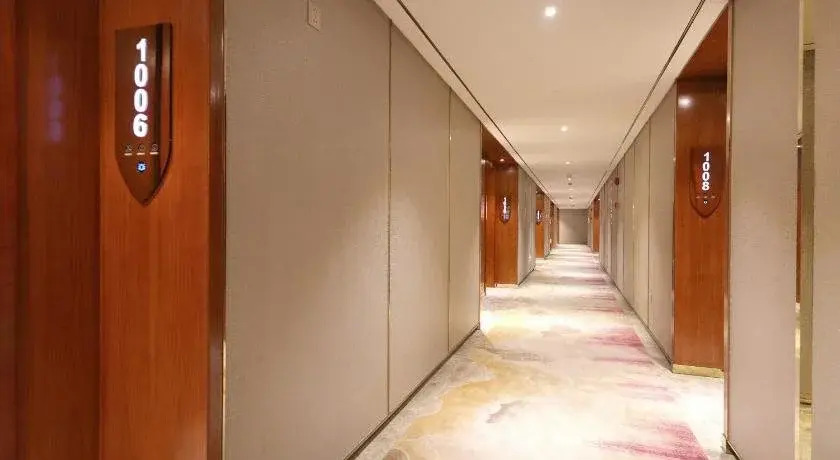 No 8 Boutique Hotel