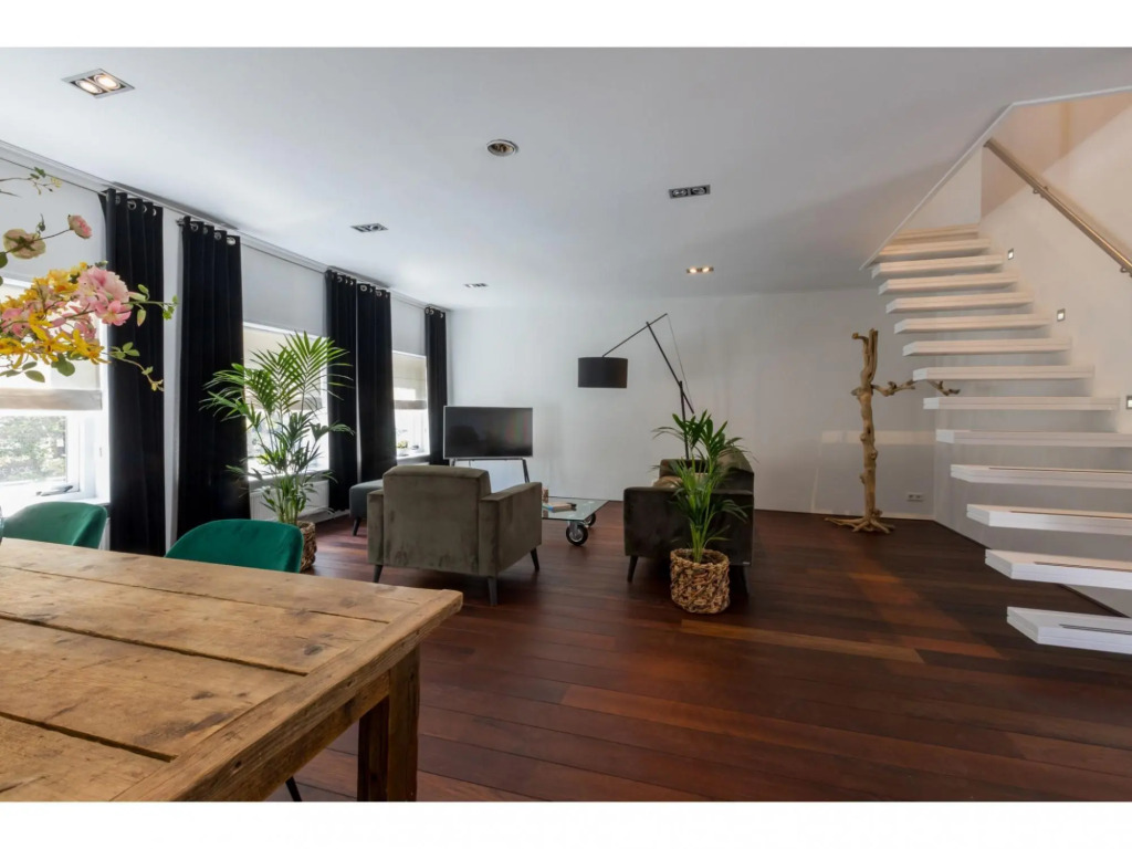 Central Domburg Apartment