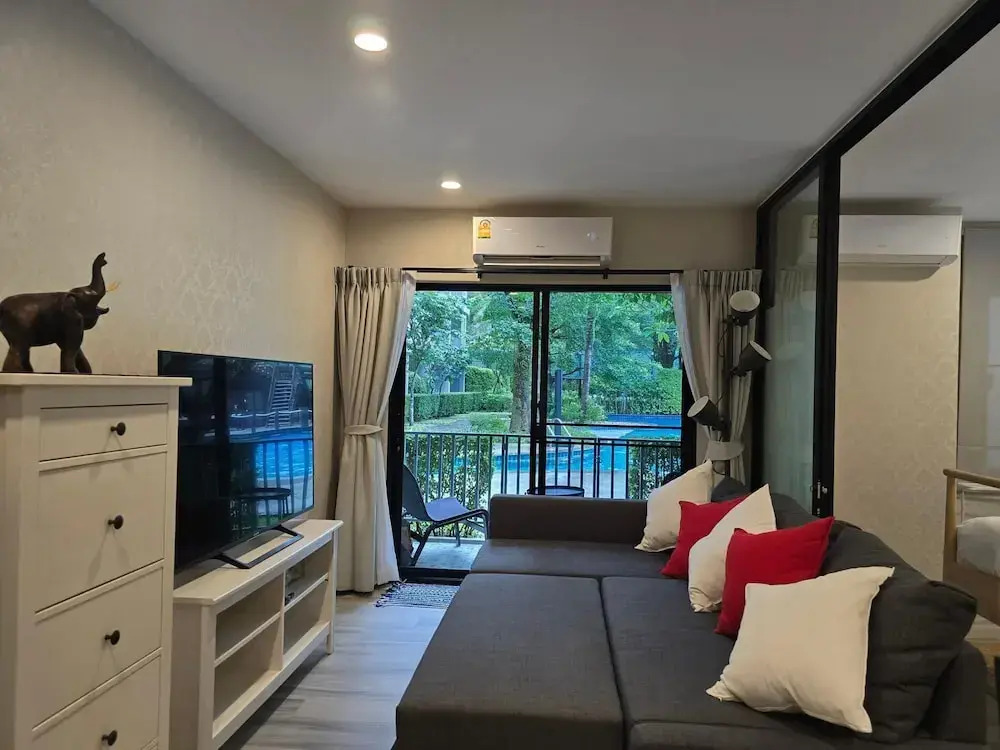 Pool Side Retreat- 1 BED TC-B105