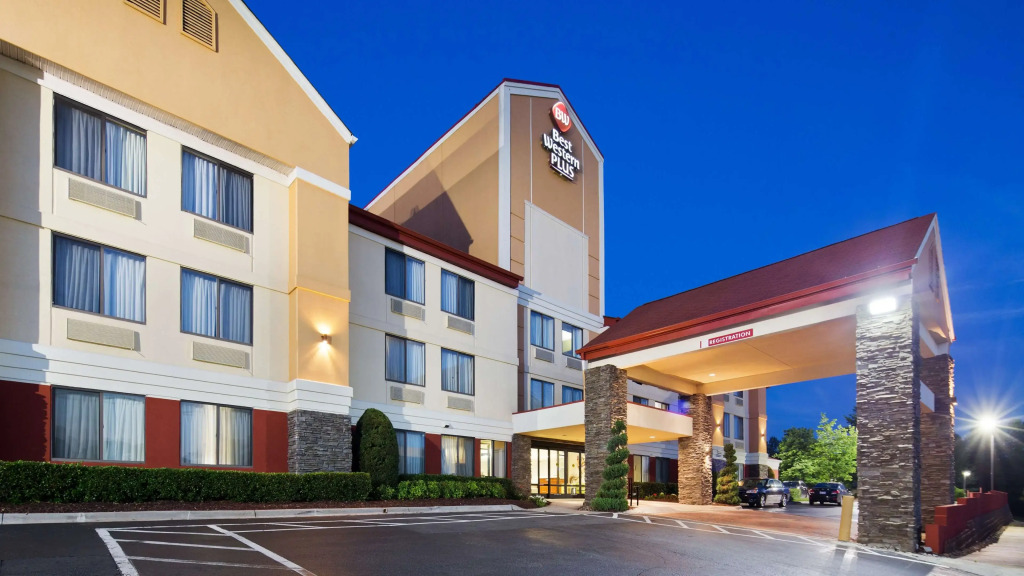 Best Western Plus Huntersville