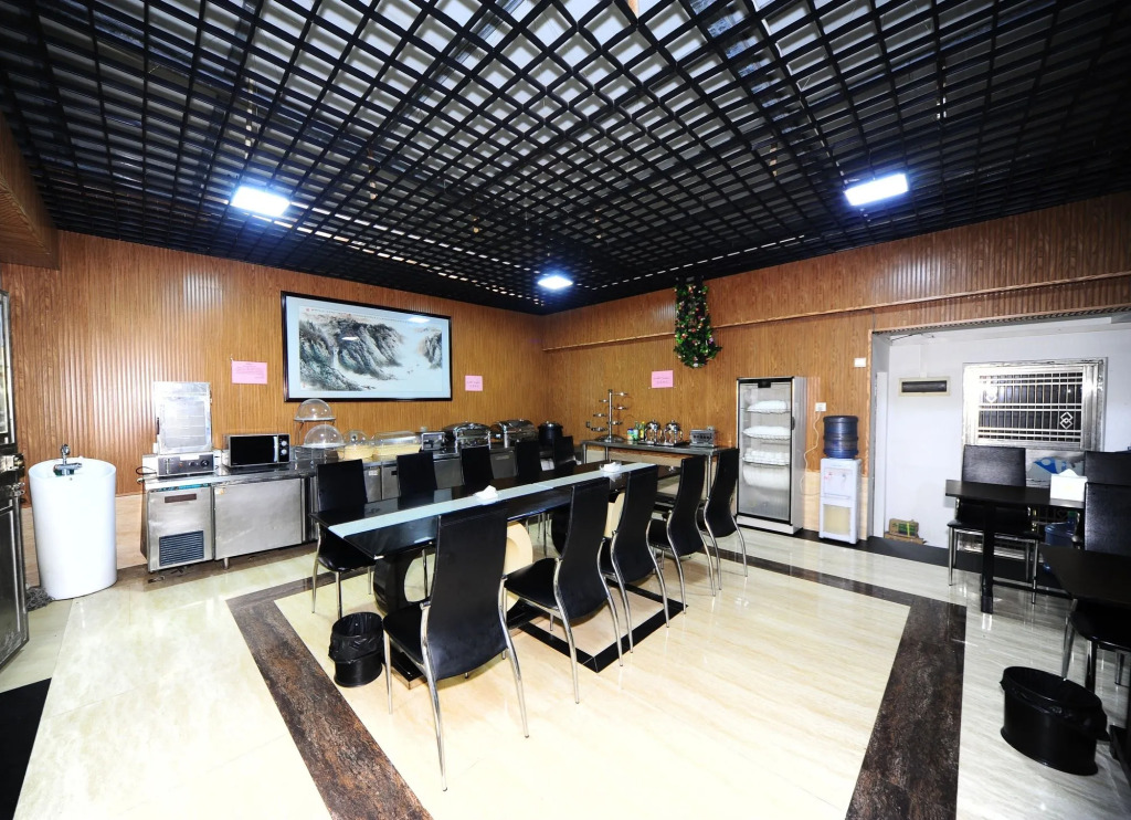 Jiang Yue Ming Shang Hotel