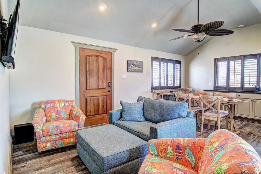 Flat's B - 3 Br Cottage