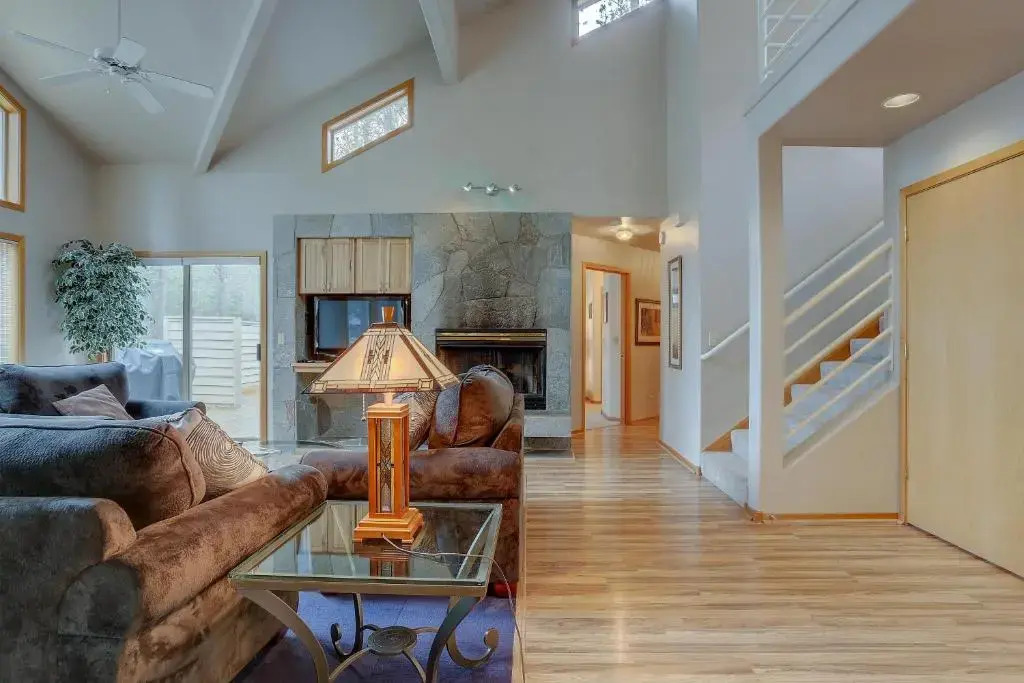 1 Colonial-Golf Course-5BR/6BA