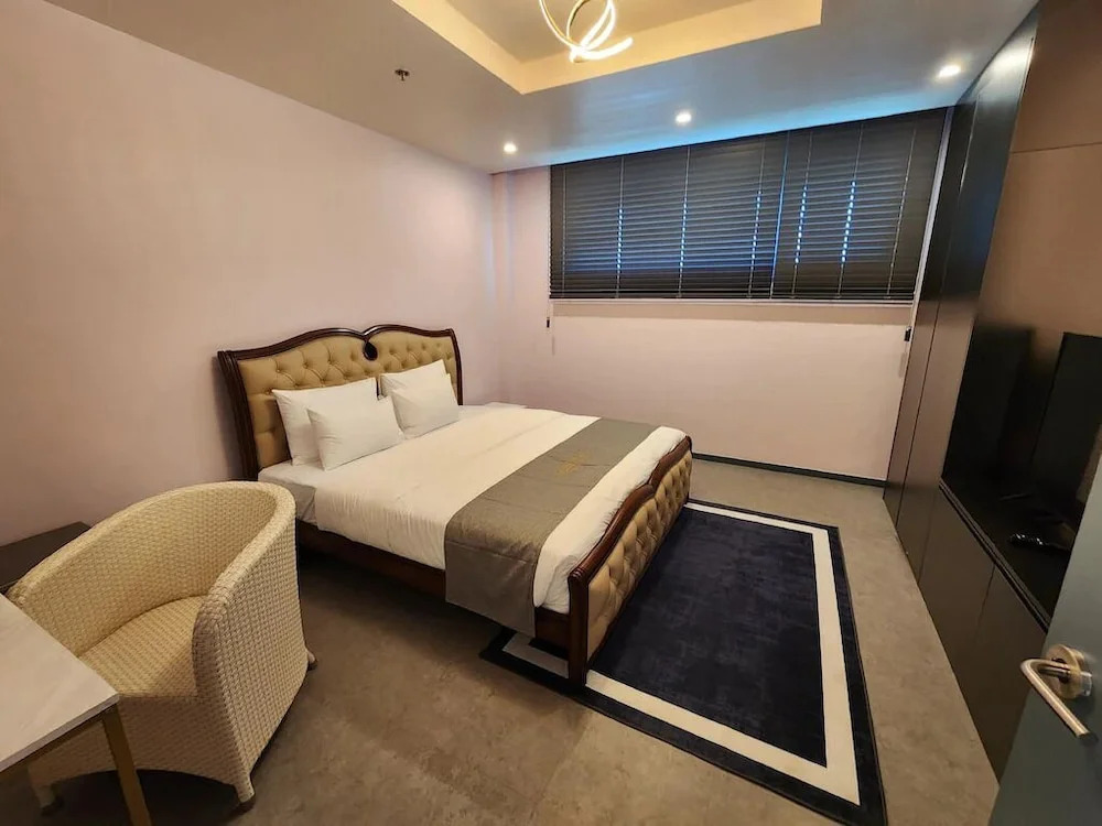 Cube9 Resort and Spa