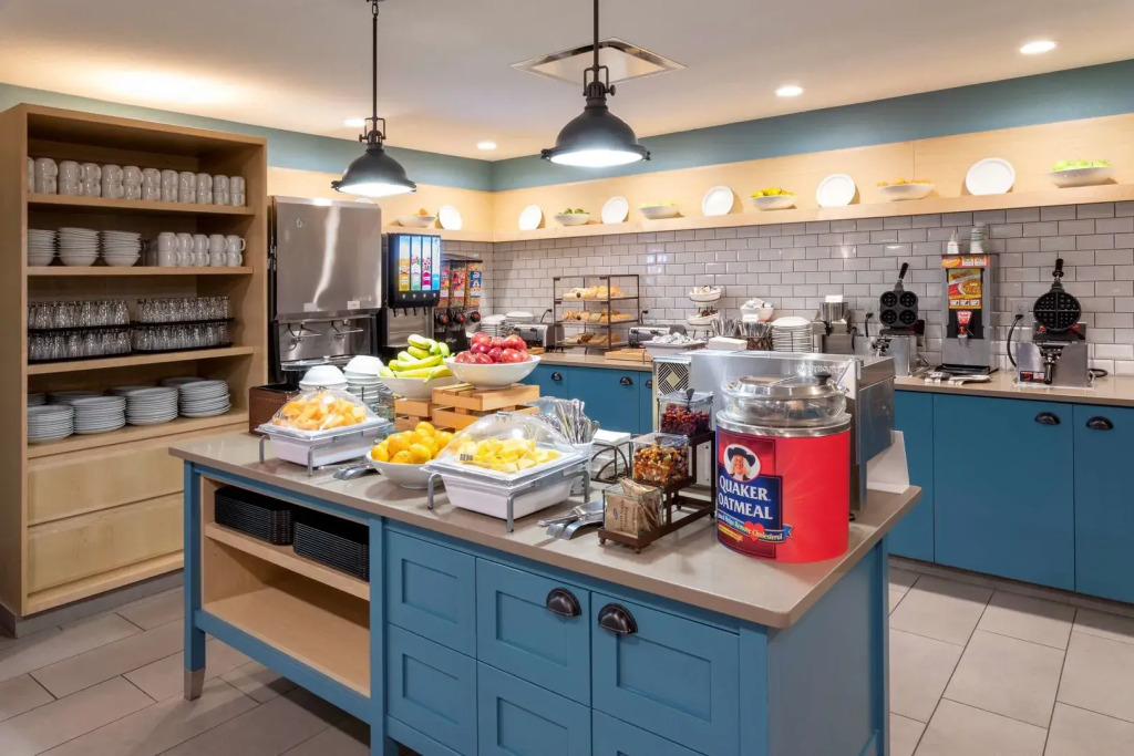 Country Inn & Suites by Radisson, Fargo, ND
