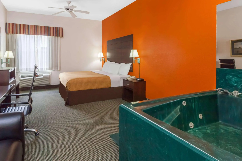 Studio 6 Suites Pasadena, TX