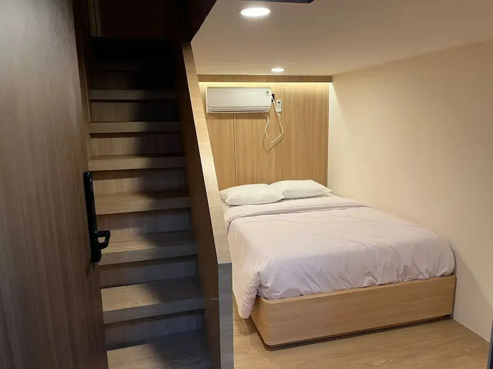 INSAHAUS Guest House