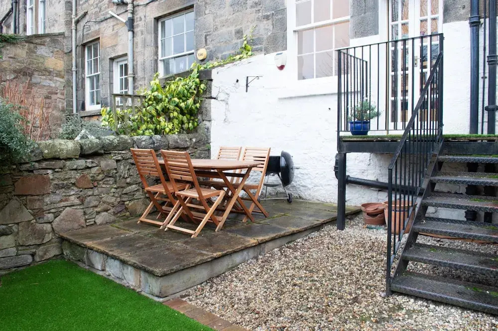 Stockbridge Family Home With Private Garden