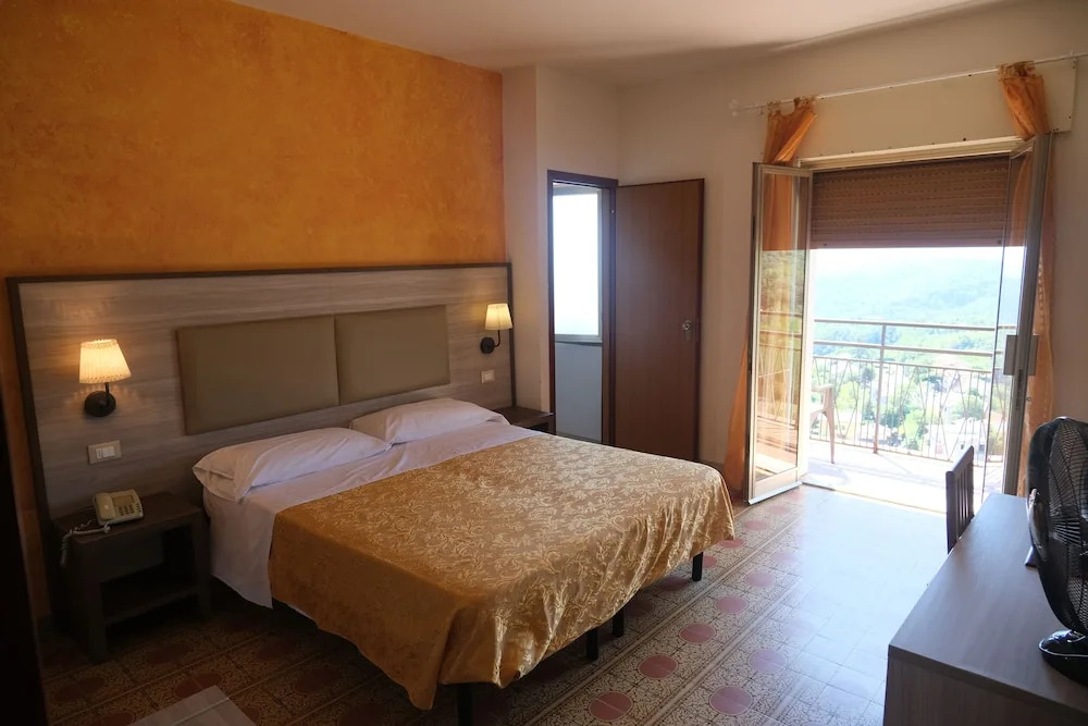 Aparthotel Amelia Dream View