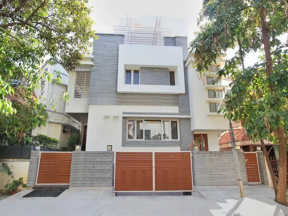 Capital O 11590 Red Carpet Residence