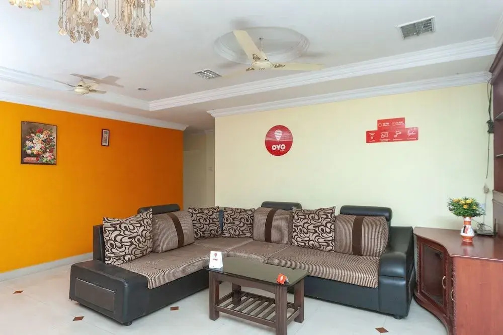 Oyo 7853 Pearl Corporate Residency