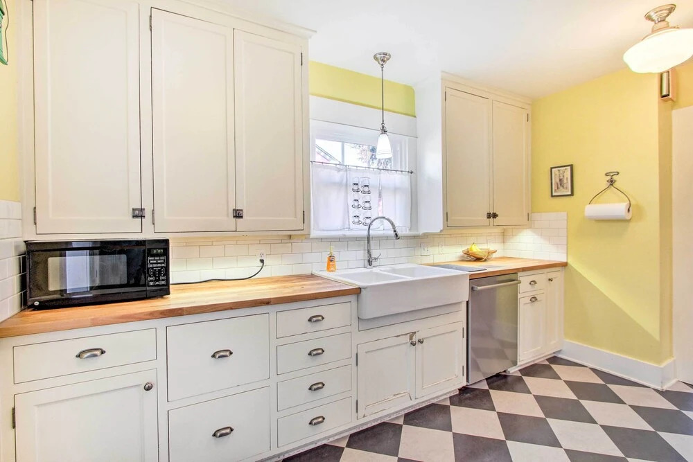 Charming Eugene Vacation Home 1 Mi to Dtwn