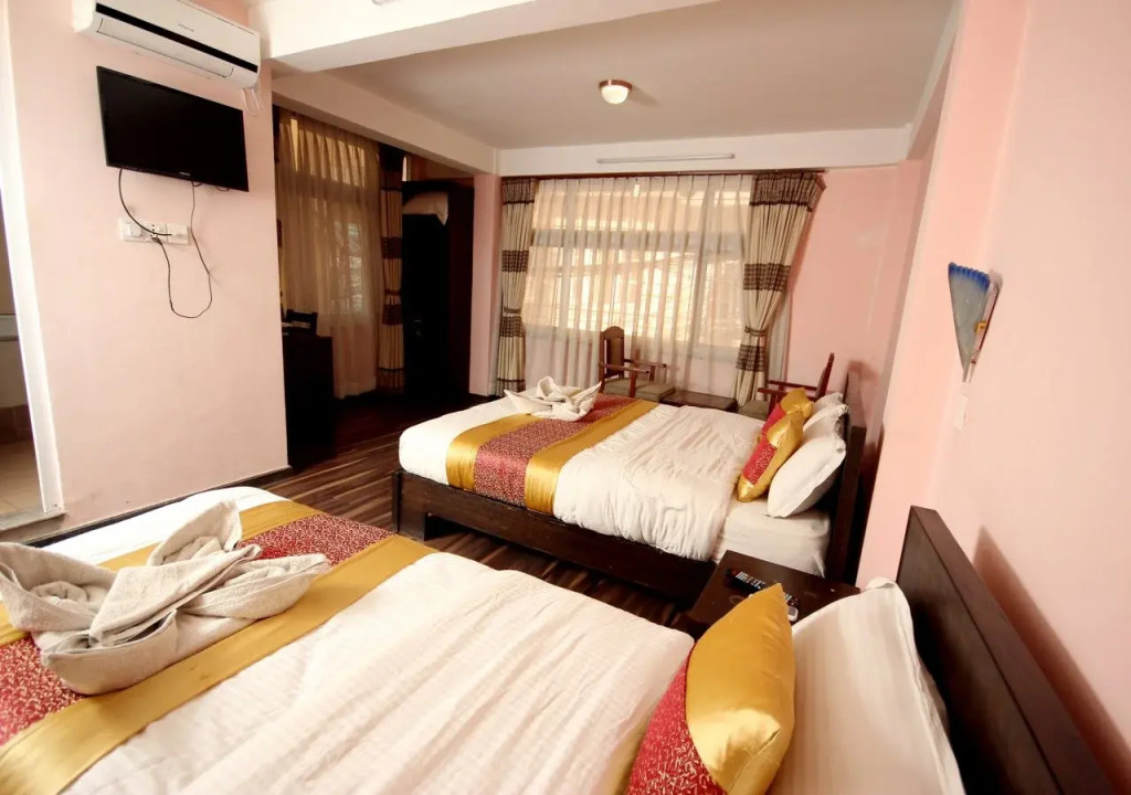 Annapurna Guest House and Rooftop Restaurant