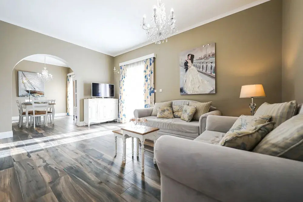 Villa Eleganza With Pool For 9 Guests , Zadar