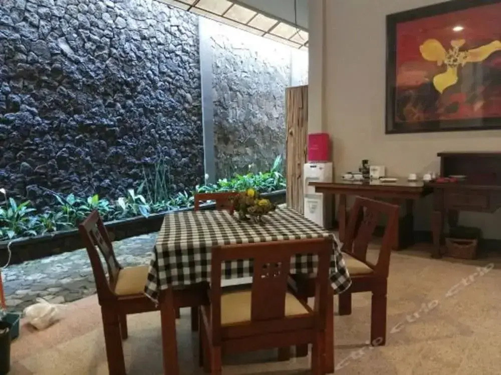 Helena Guest House