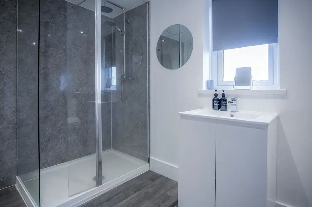 Oasis - 2 Bed Apartment - Ocean Breeze