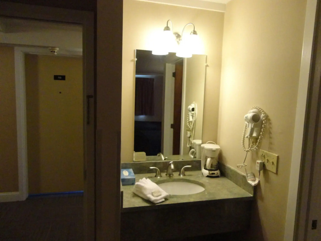 Bangor Inn & Suites