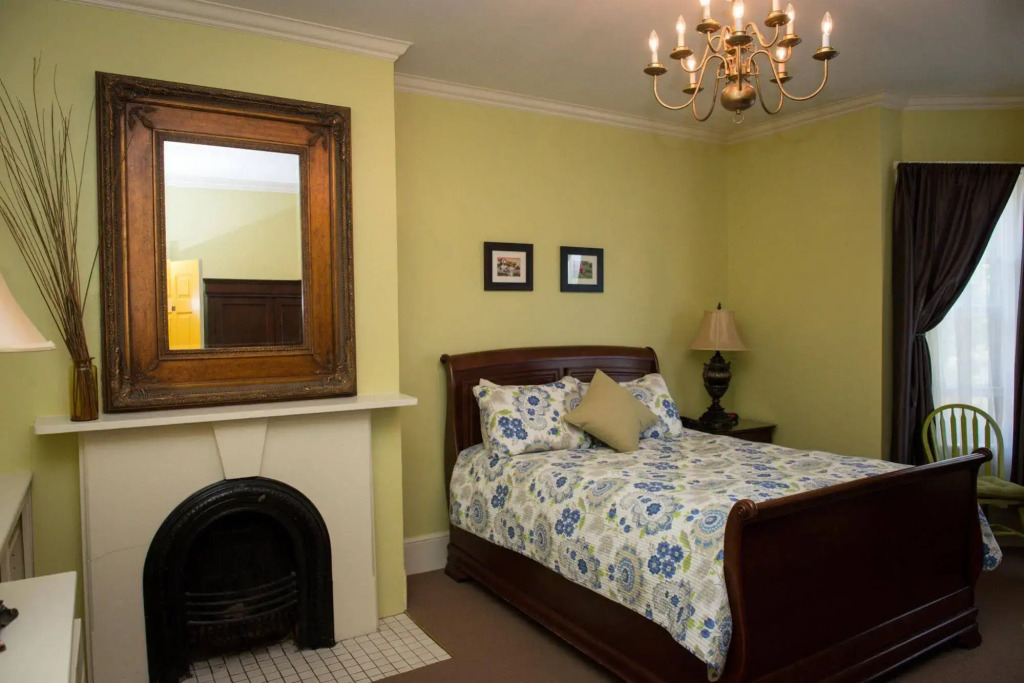 The Elizabeth Manor Guesthouse
