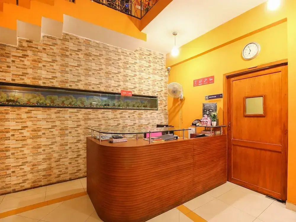OYO 18488 Hallmark Begumpet