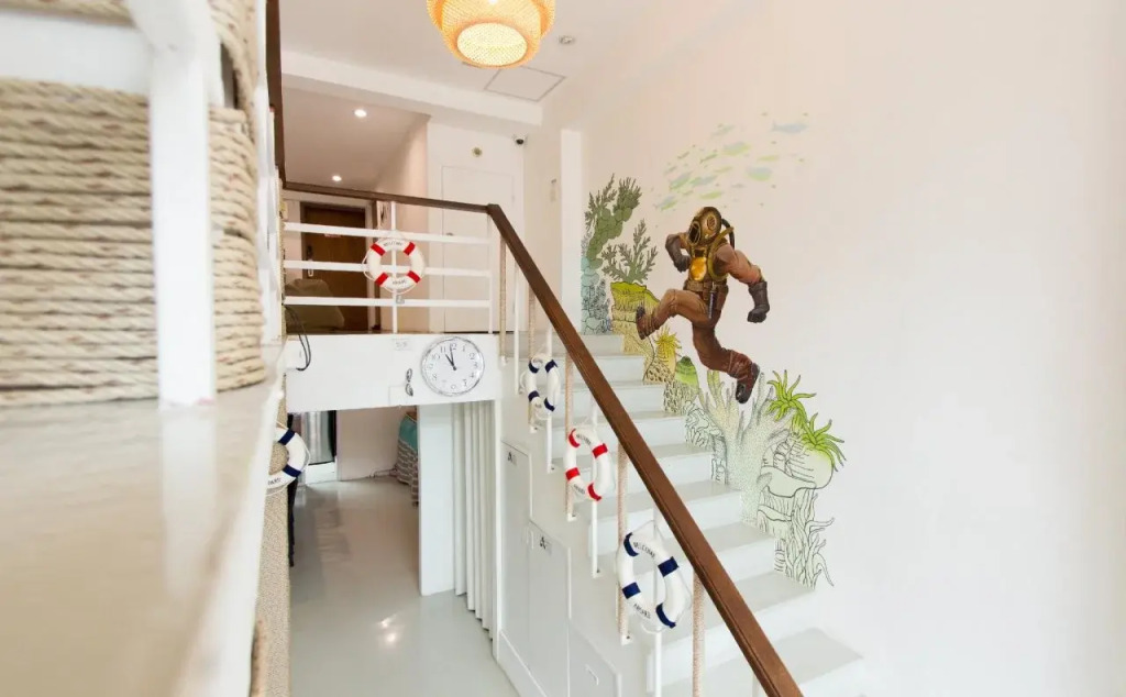 Pier 49 Hostel