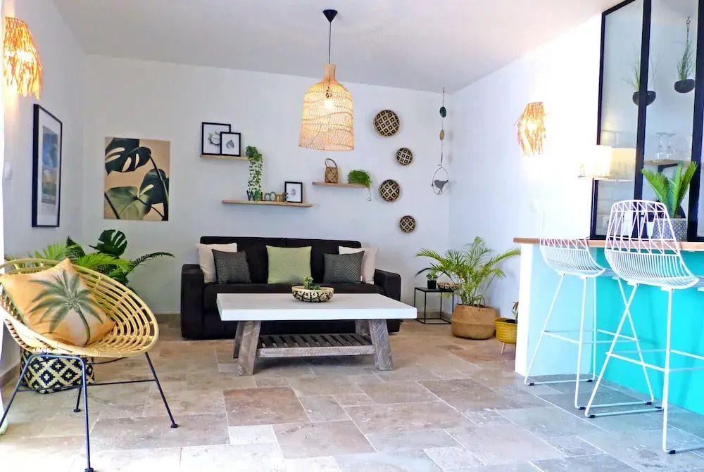 LA BOHEME, résidence de 5 appartements avec piscine, vue océan, Petite Ile
