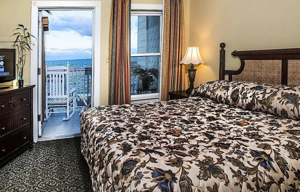 Lighthouse Inn at Aransas Bay