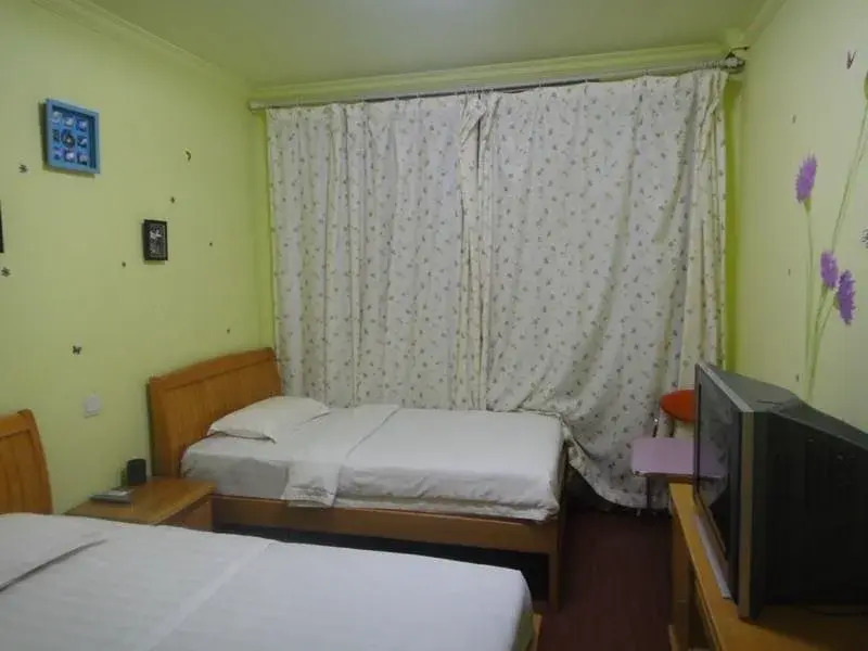 Raintree Backpacker Hostel(三亚雨树背包客青年旅舍)