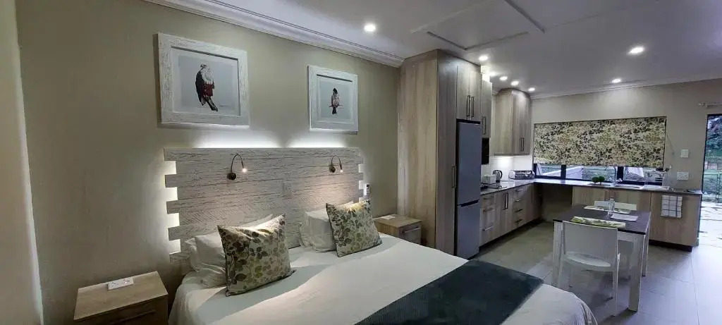 Studio 5 Churchill Lane Apartment