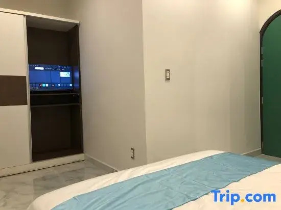 Longs Beach House Hồ Tràm - Beachfront Sea View Villa
