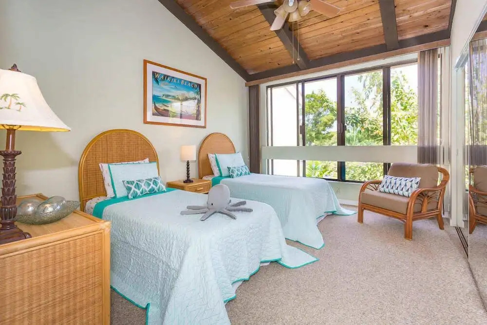 Surf & Racquet Club #6-303