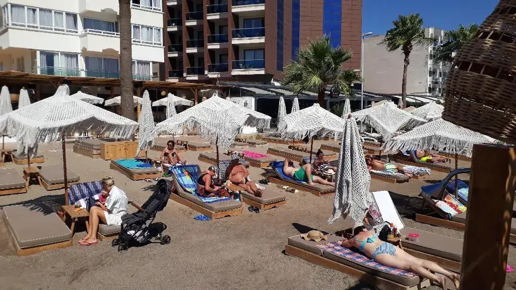 Honeymoon Hotel