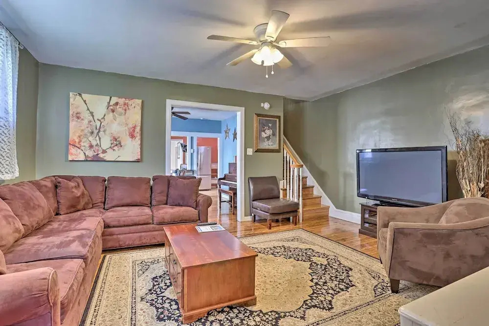 Backyard Patio! Philly Stay Near Lincoln Financial